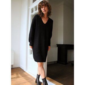 Aritzia Wilfred Seville Sweater Dress